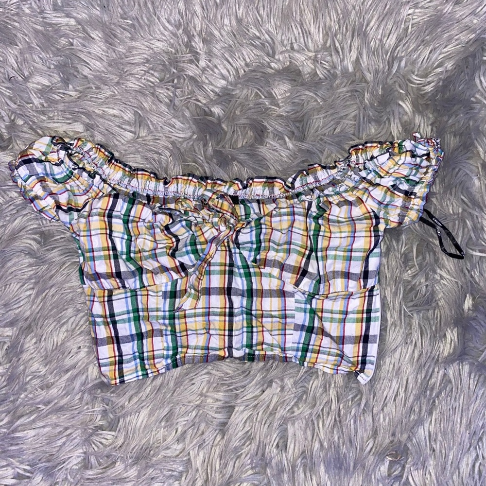 FOREVER 21 OFF SHOULDER CROP TOP